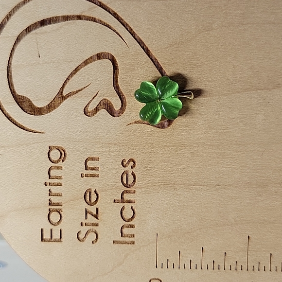 Pearlescent Clover Stud Earrings, 925 Silver - Picture 3 of 11